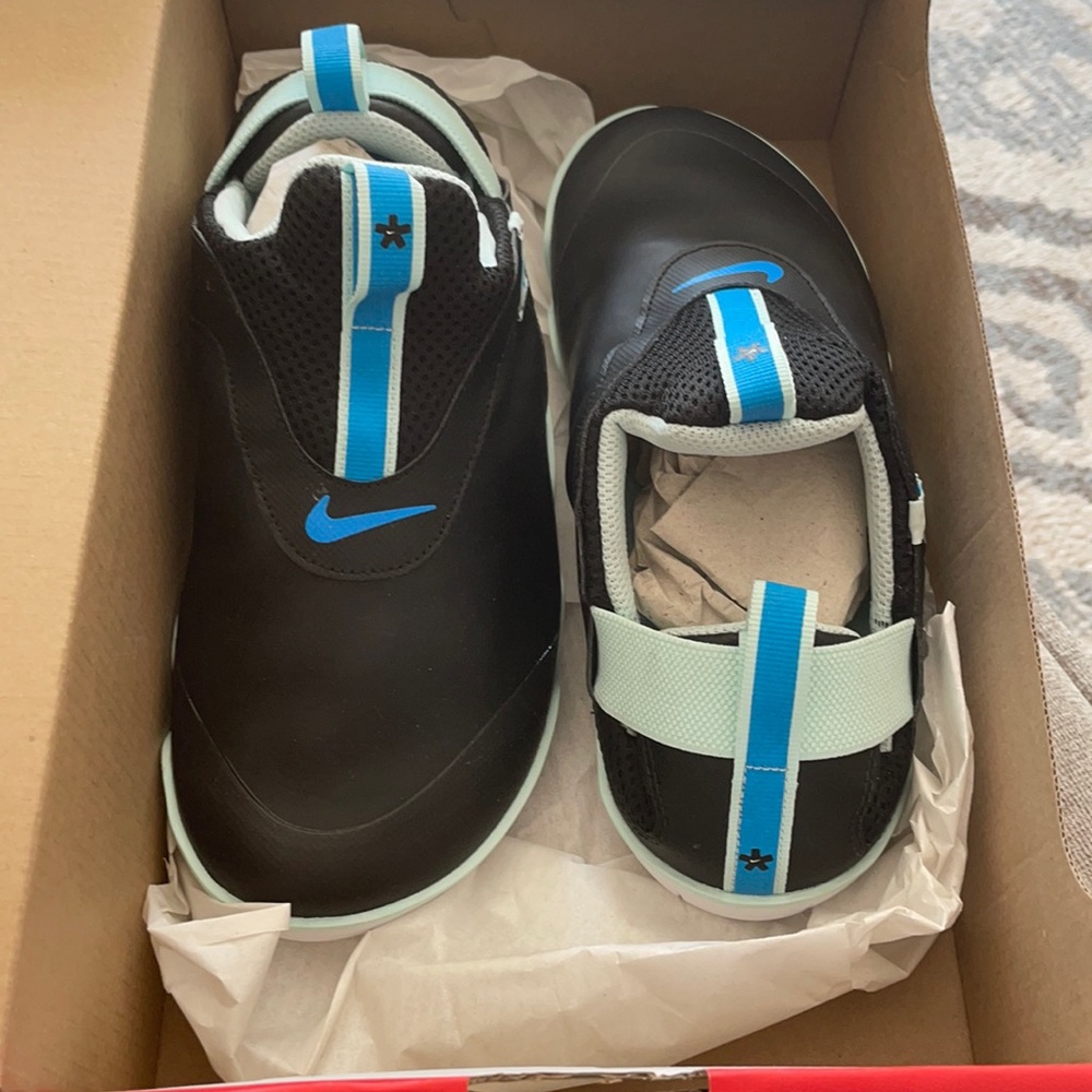 Nike zoom pulse- Healthcare worker shoes
